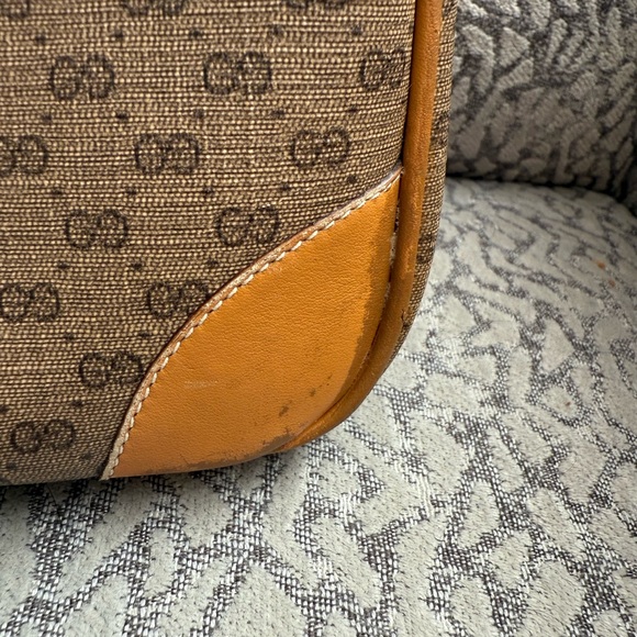 Authentic Vintage Gucci Tan  Satchel Handbag - Picture 5 of 10